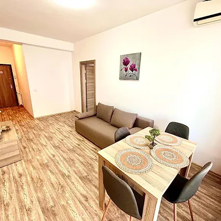 Apartment Summerland Seaview Mamaia