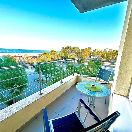 Summerland Seaview Mamaia