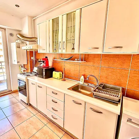 Summerland Seaview Apartment
