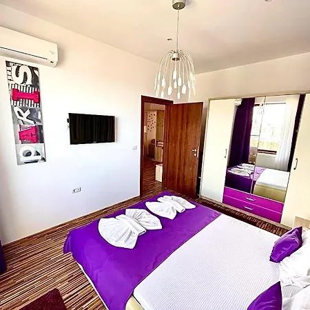Summerland Seaview Apartment *