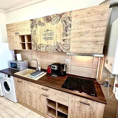 Summerland Seaview Apartment *