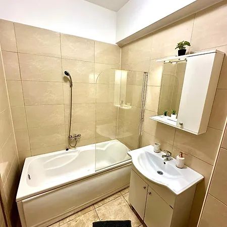 Summerland Seaview Apartment Mamaia