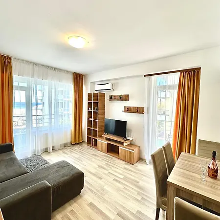 Apartment Summerland Seaview