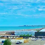 Summerland Seaview * Mamaia