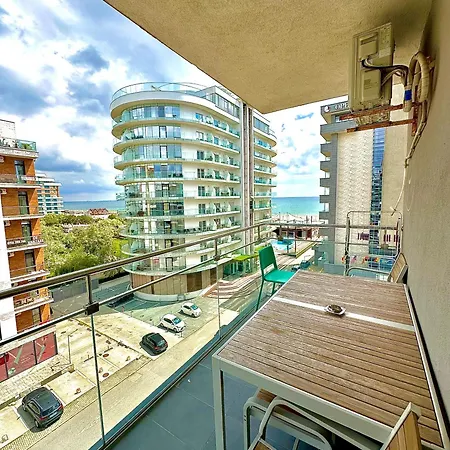 Summerland Seaview Mamaia